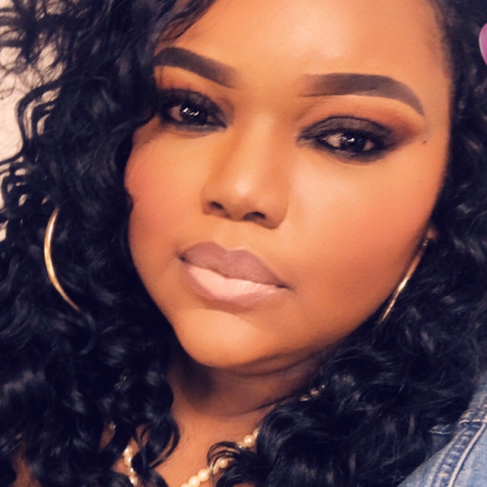 Meet your Posher, Briana